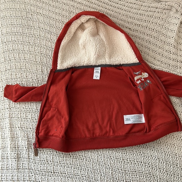 Carter’s sweater - wolf theme - Picture 4 of 7